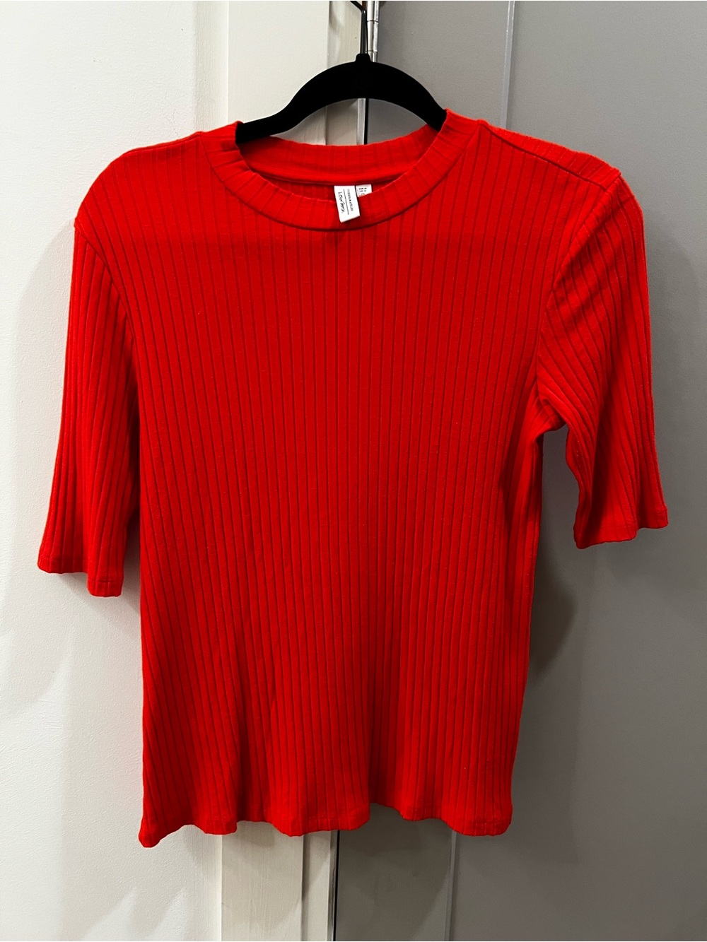 Ribbed Short-Sleeve Crewneck Top - Red